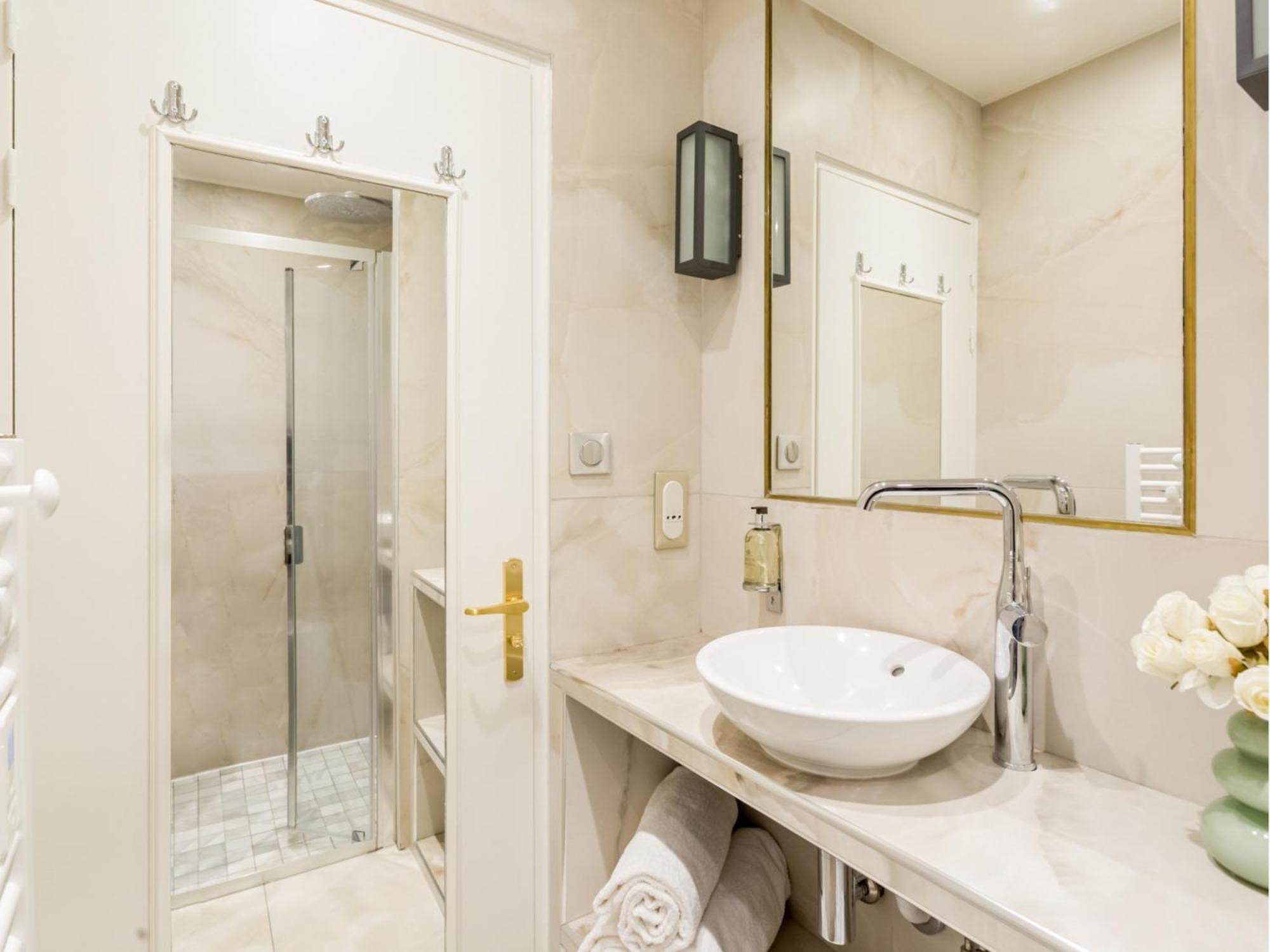 Merveil - Luxury Suite - Louvre - Therese Parijs Buitenkant foto